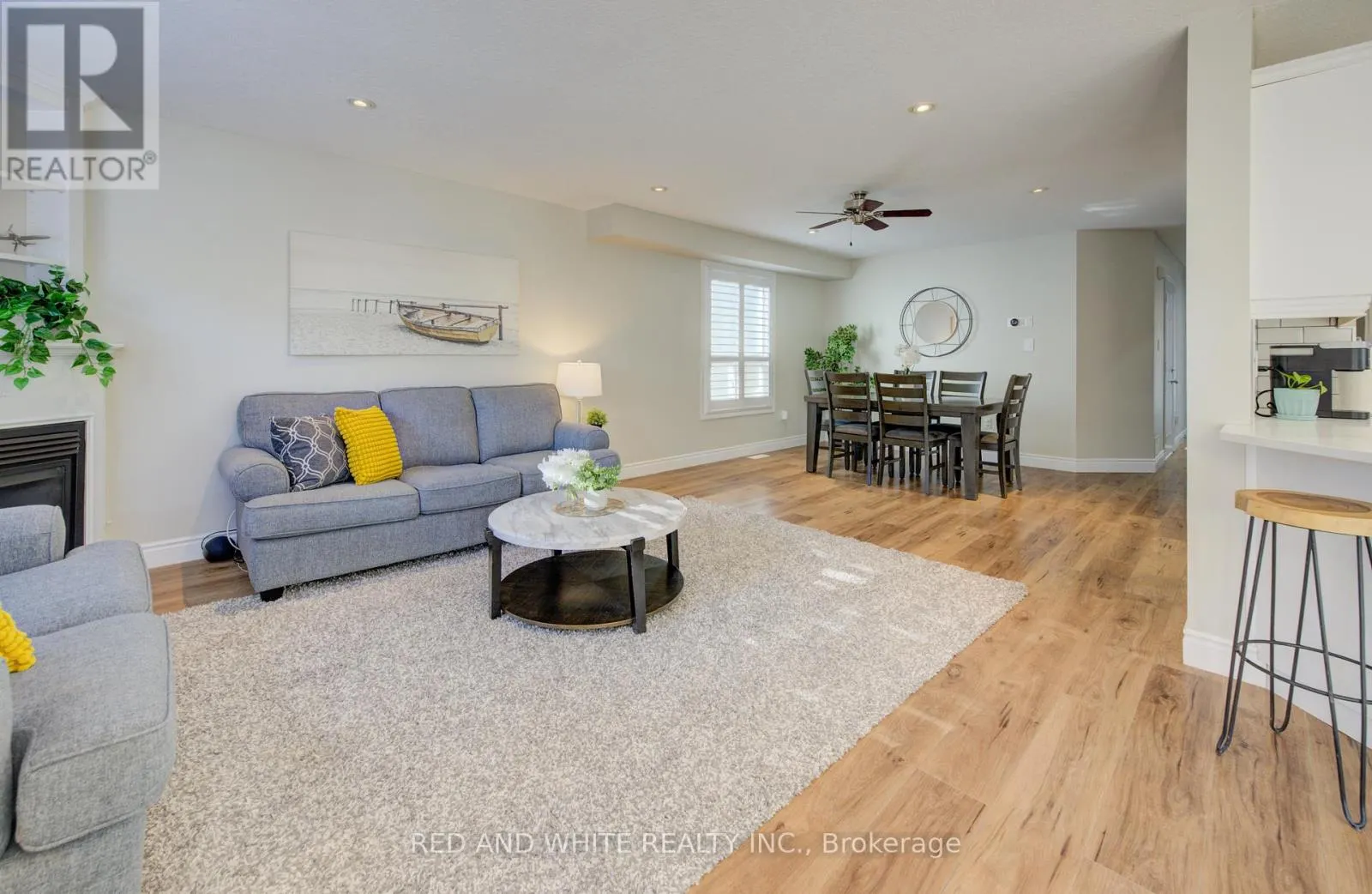 353 SAUVE CRESCENT