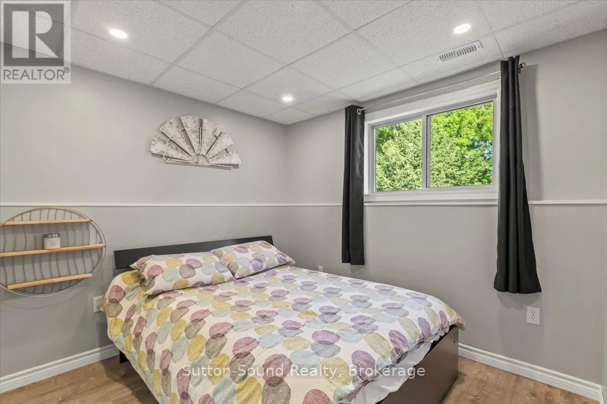 224 2ND STREET W