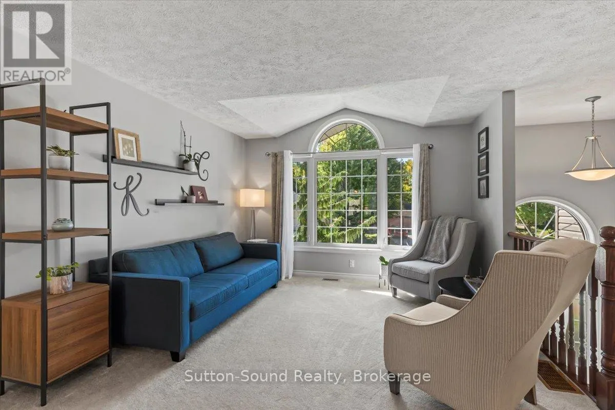 224 2ND STREET W