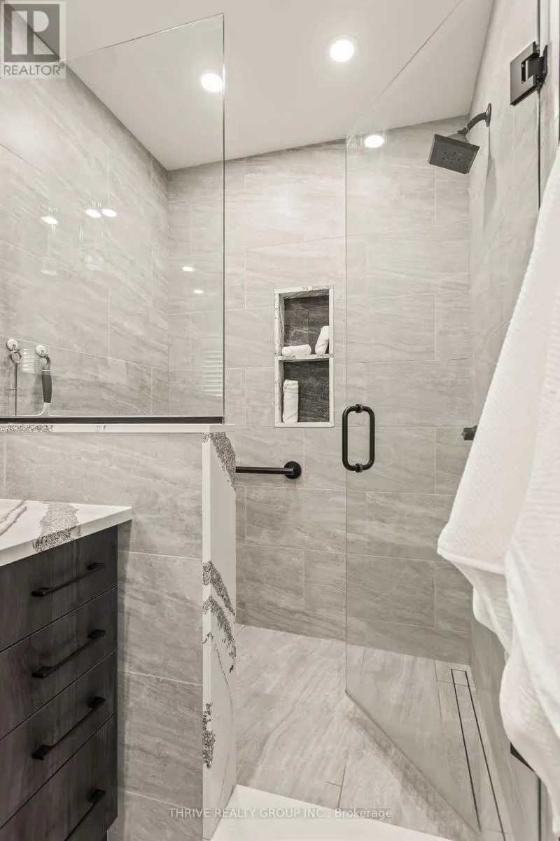 12 - 6 CADEAU TERRACE, #12