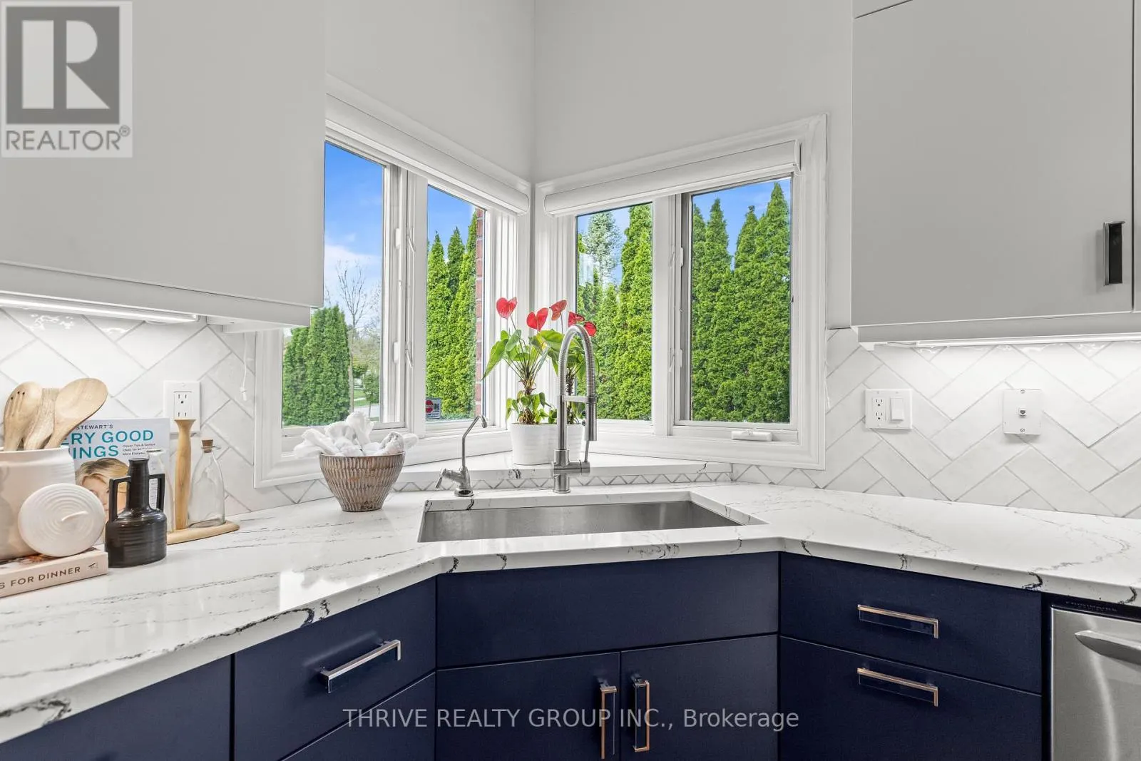 12 - 6 CADEAU TERRACE, #12