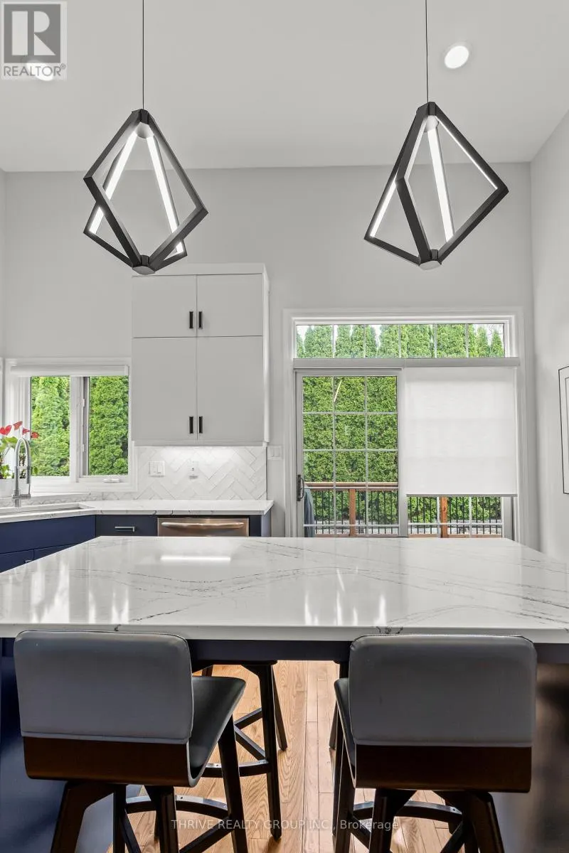 12 - 6 CADEAU TERRACE, #12