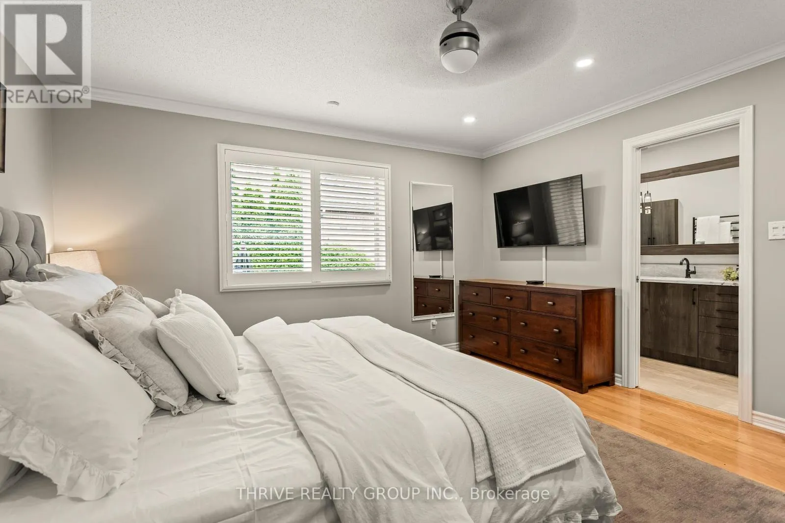 12 - 6 CADEAU TERRACE, #12