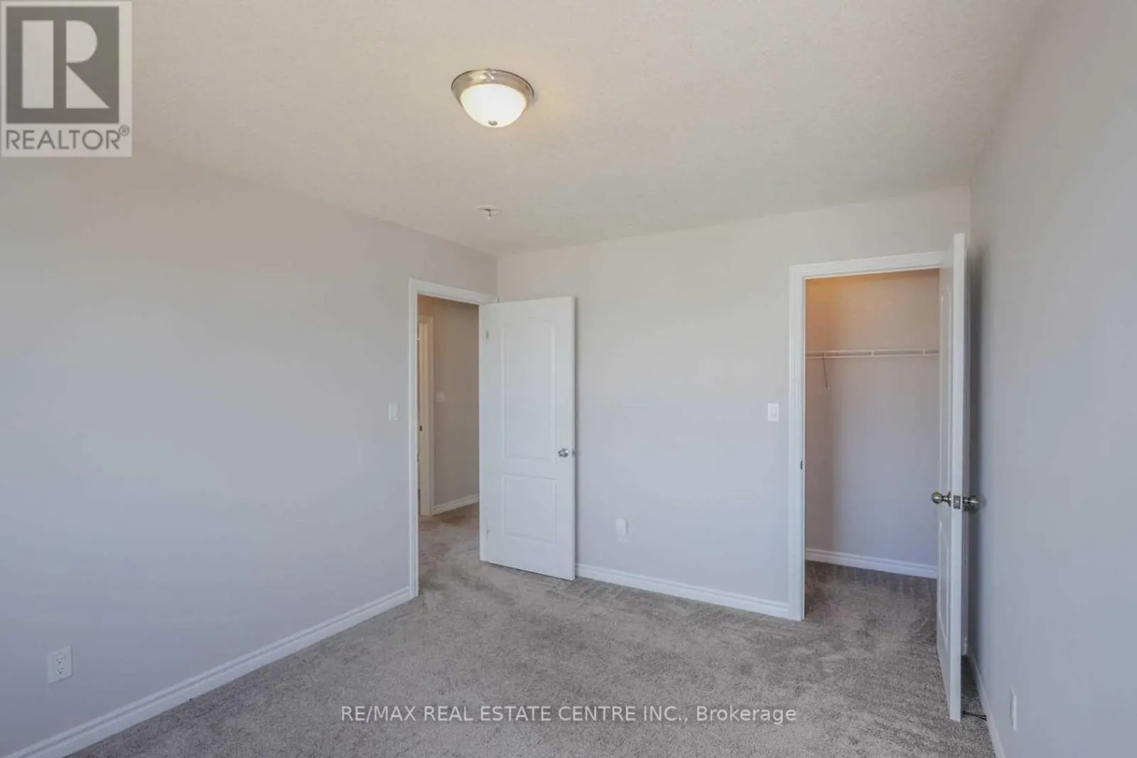 1890 FOXRIDGE CRESCENT
