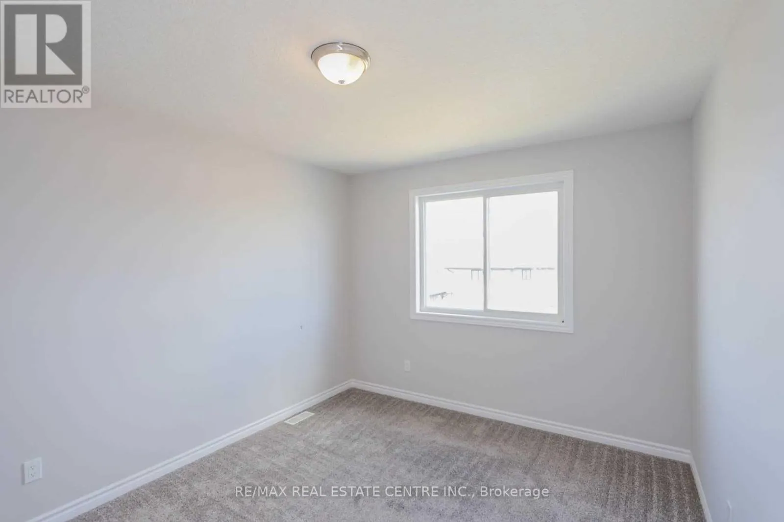 1890 FOXRIDGE CRESCENT