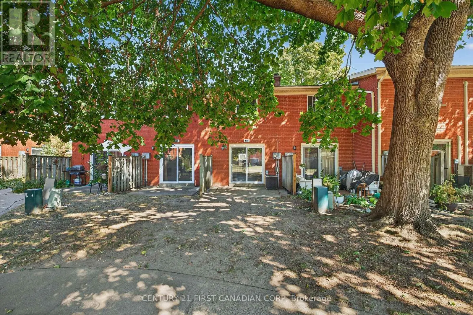102 - 1090 KIPPS LANE, #102