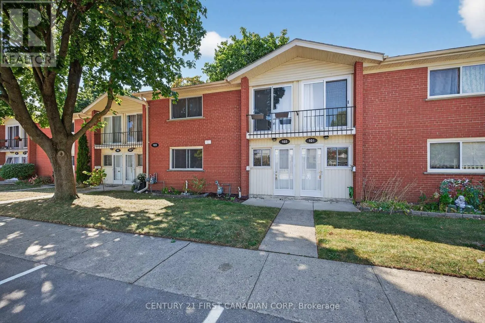 102 - 1090 KIPPS LANE, #102