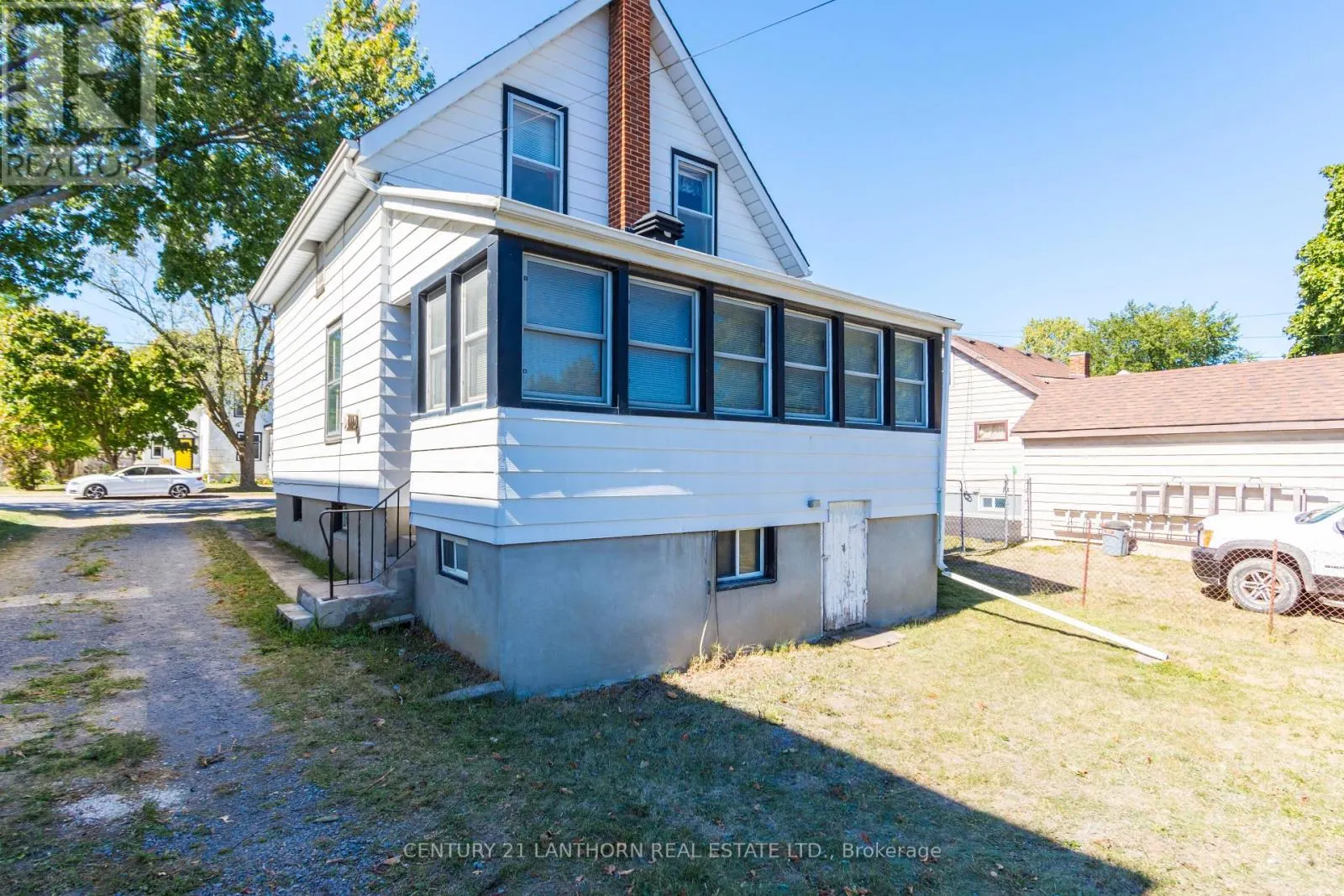 23 HOWARD STREET