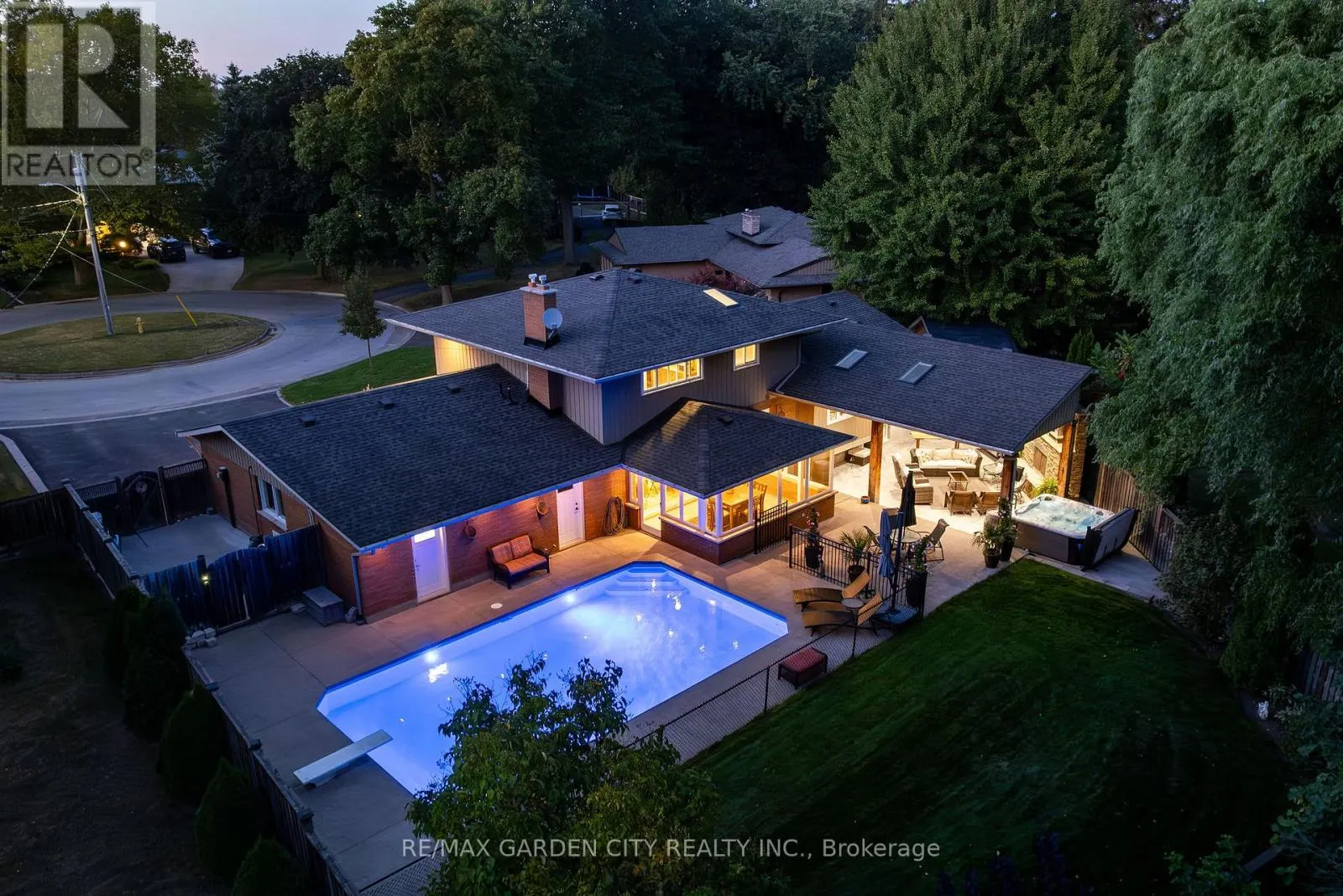 26 CABOT DRIVE