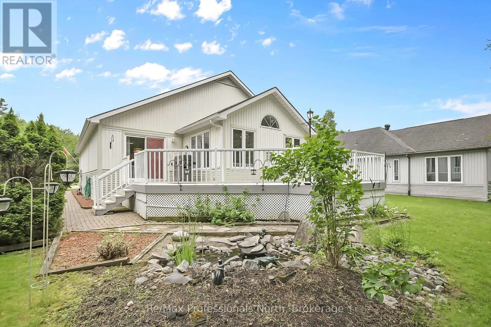 15 PINERIDGE GATE