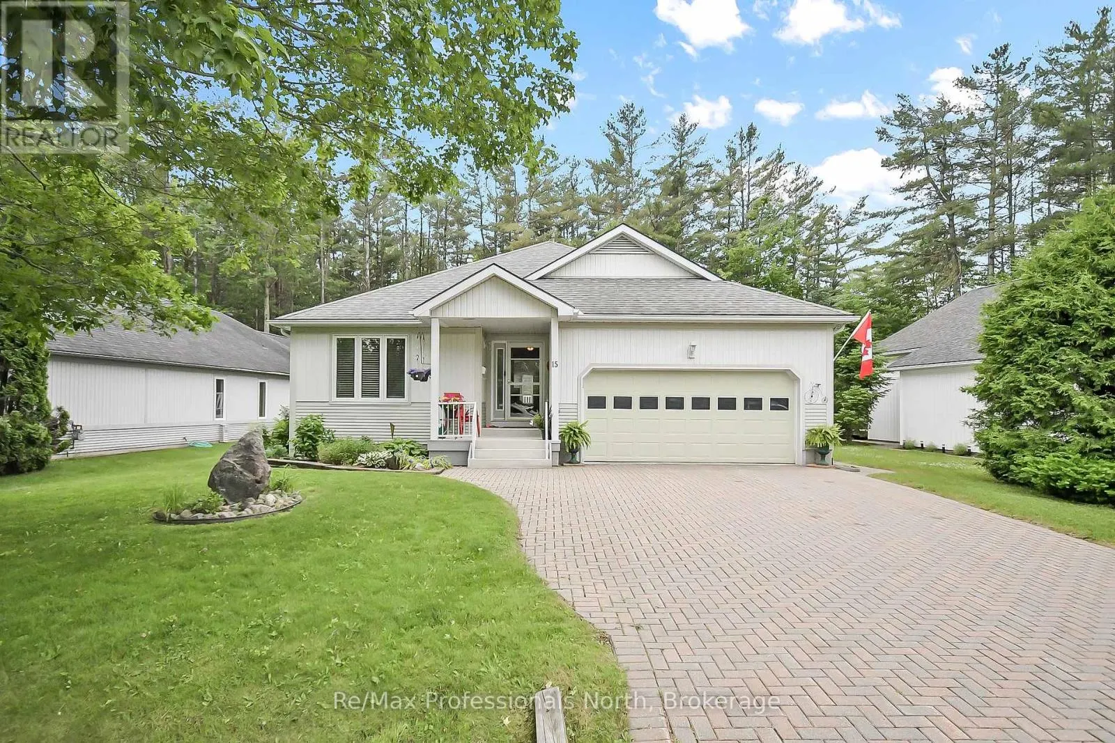 15 PINERIDGE GATE