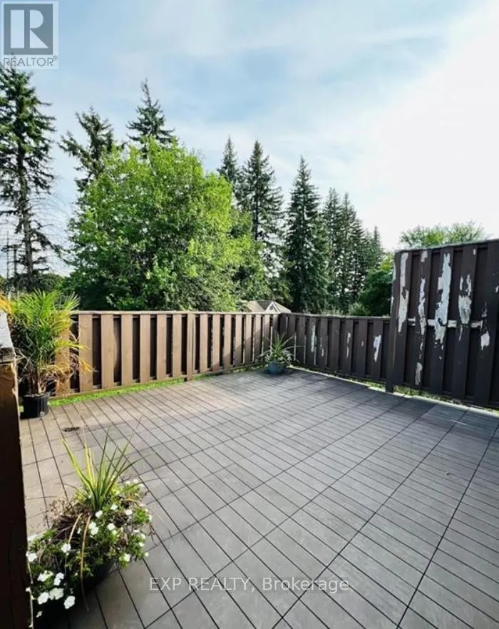 213 NORTHLAKE DRIVE