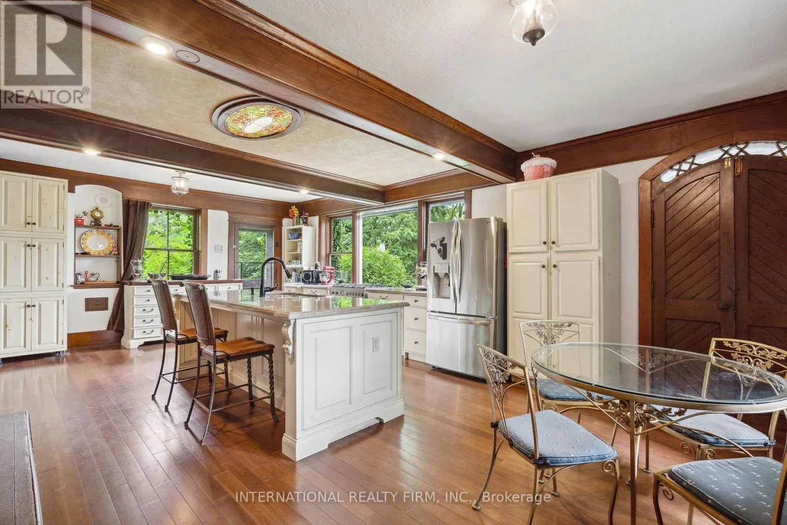 255 DELACOURT ROAD