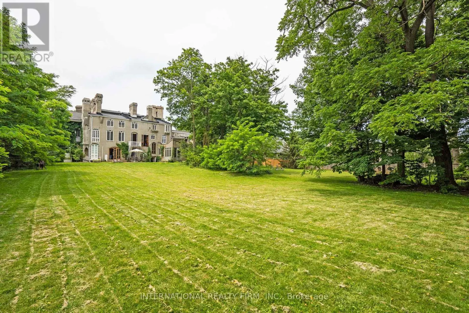 255 DELACOURT ROAD