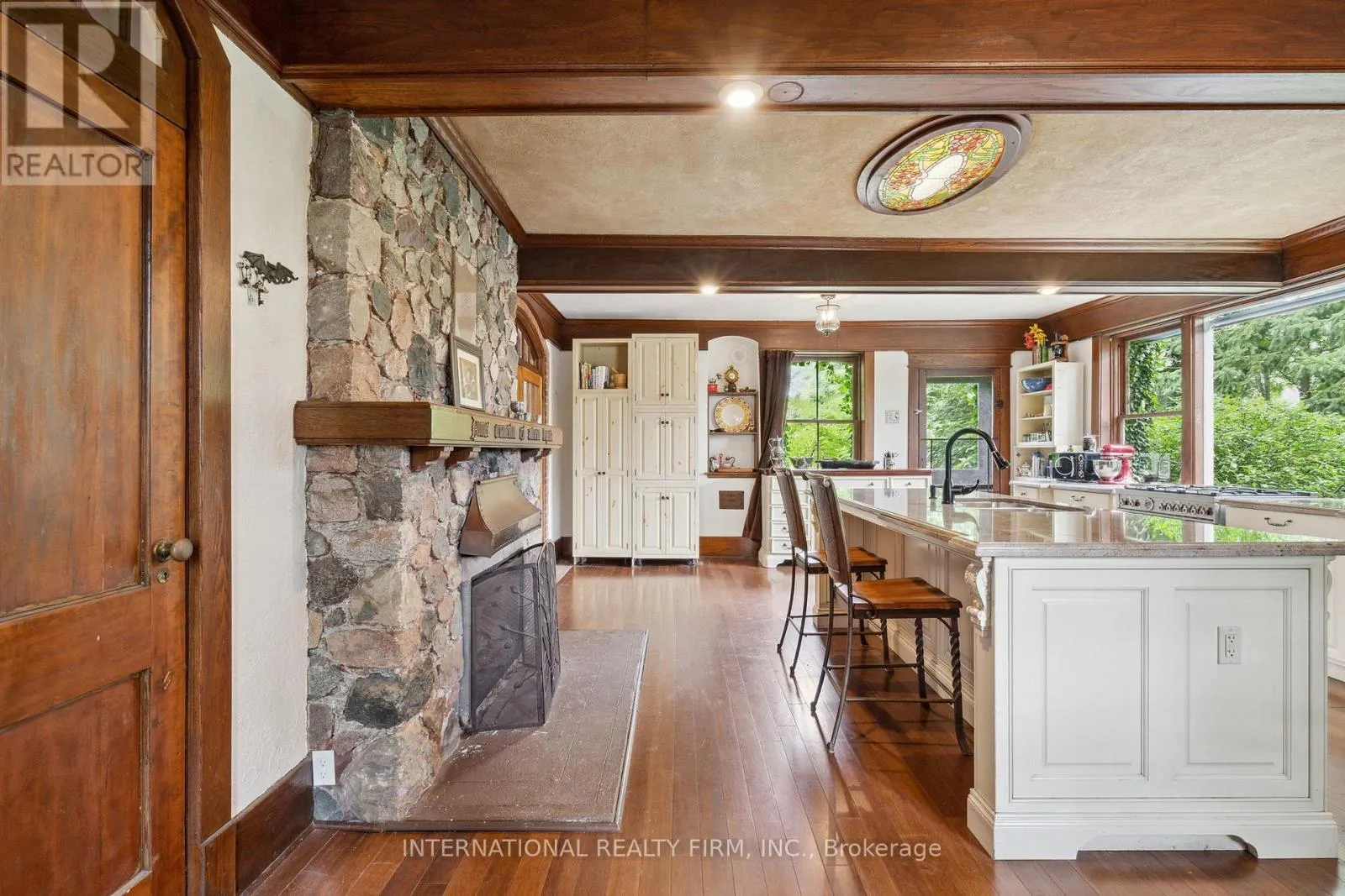 255 DELACOURT ROAD