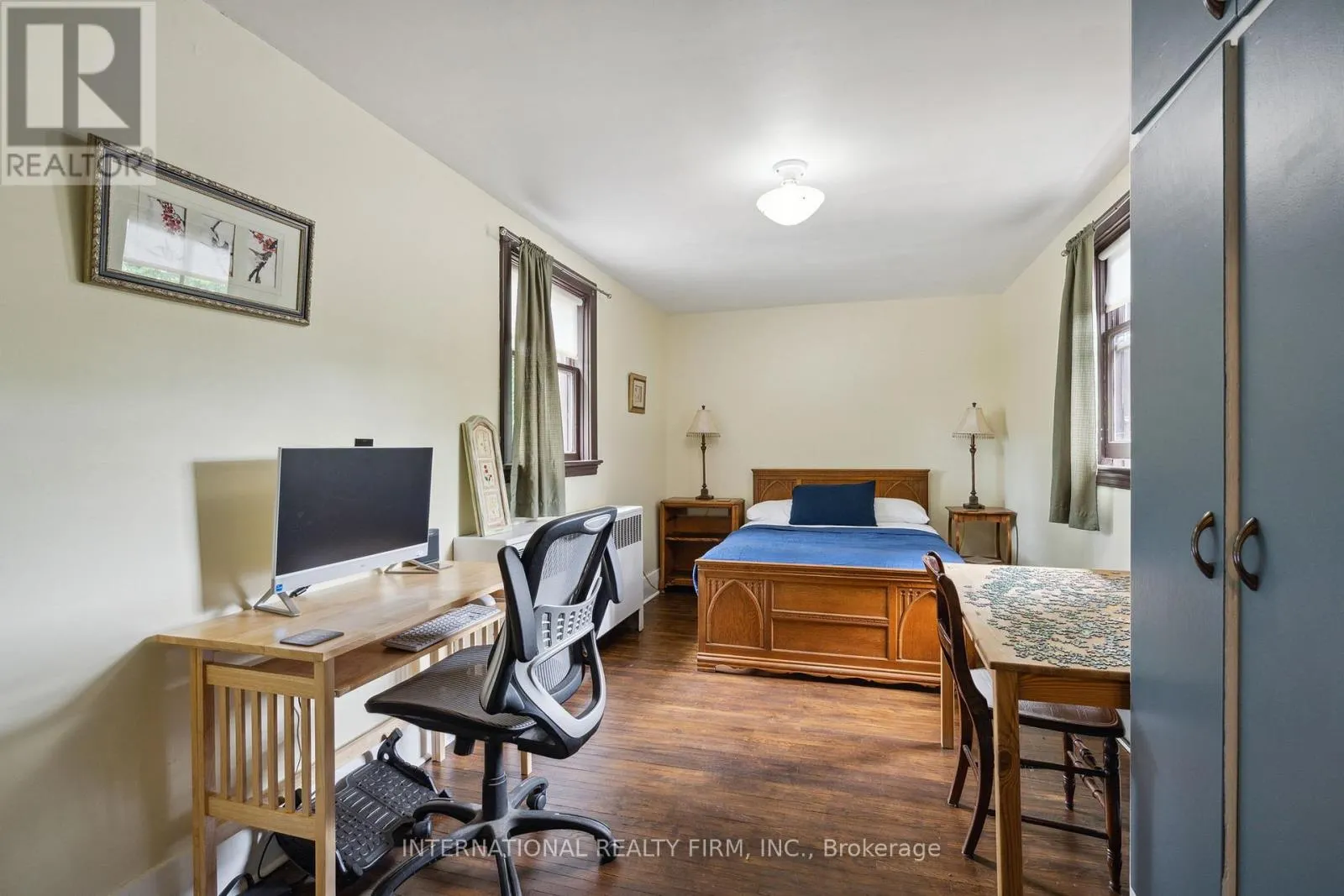 255 DELACOURT ROAD
