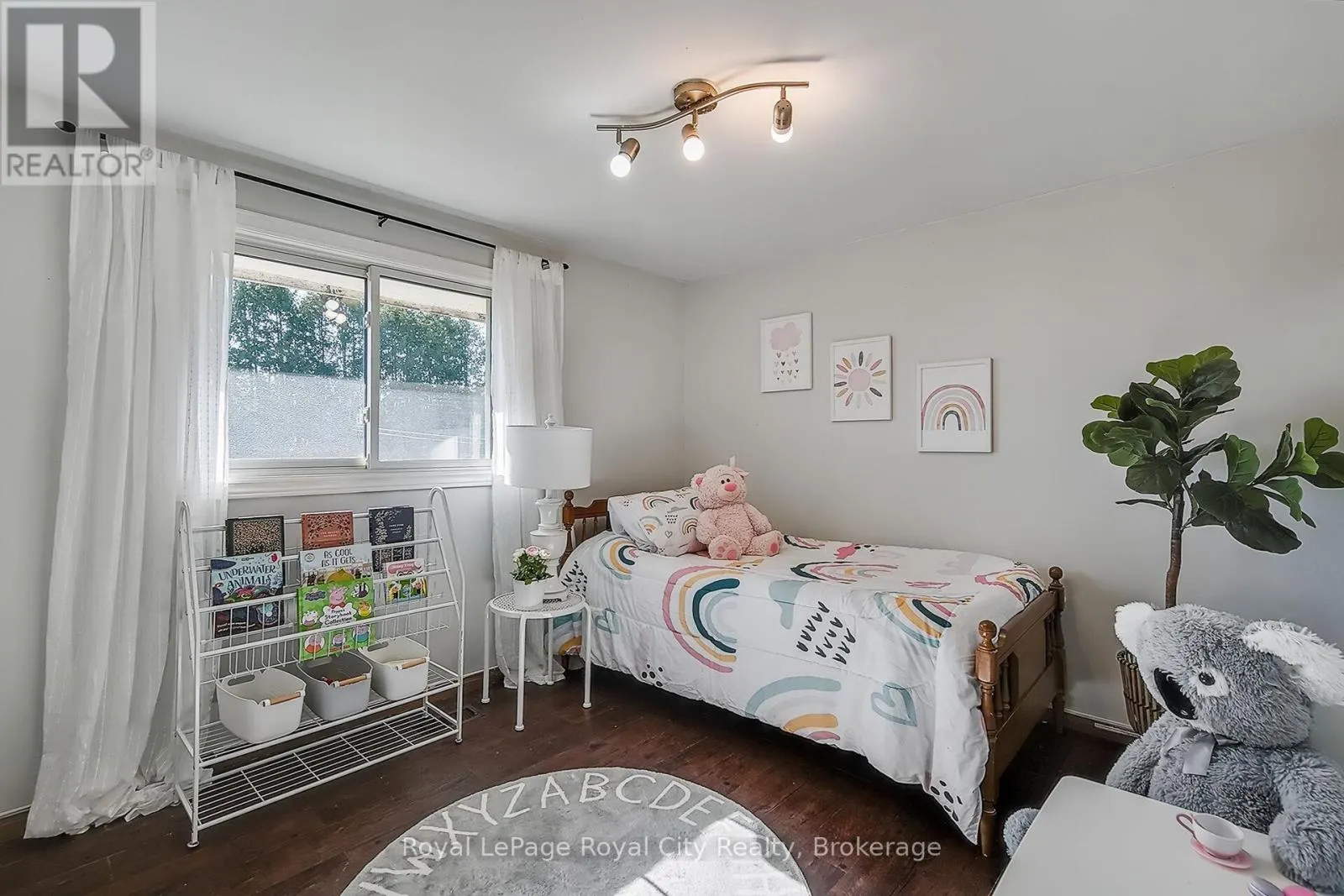 595 MAIN STREET E