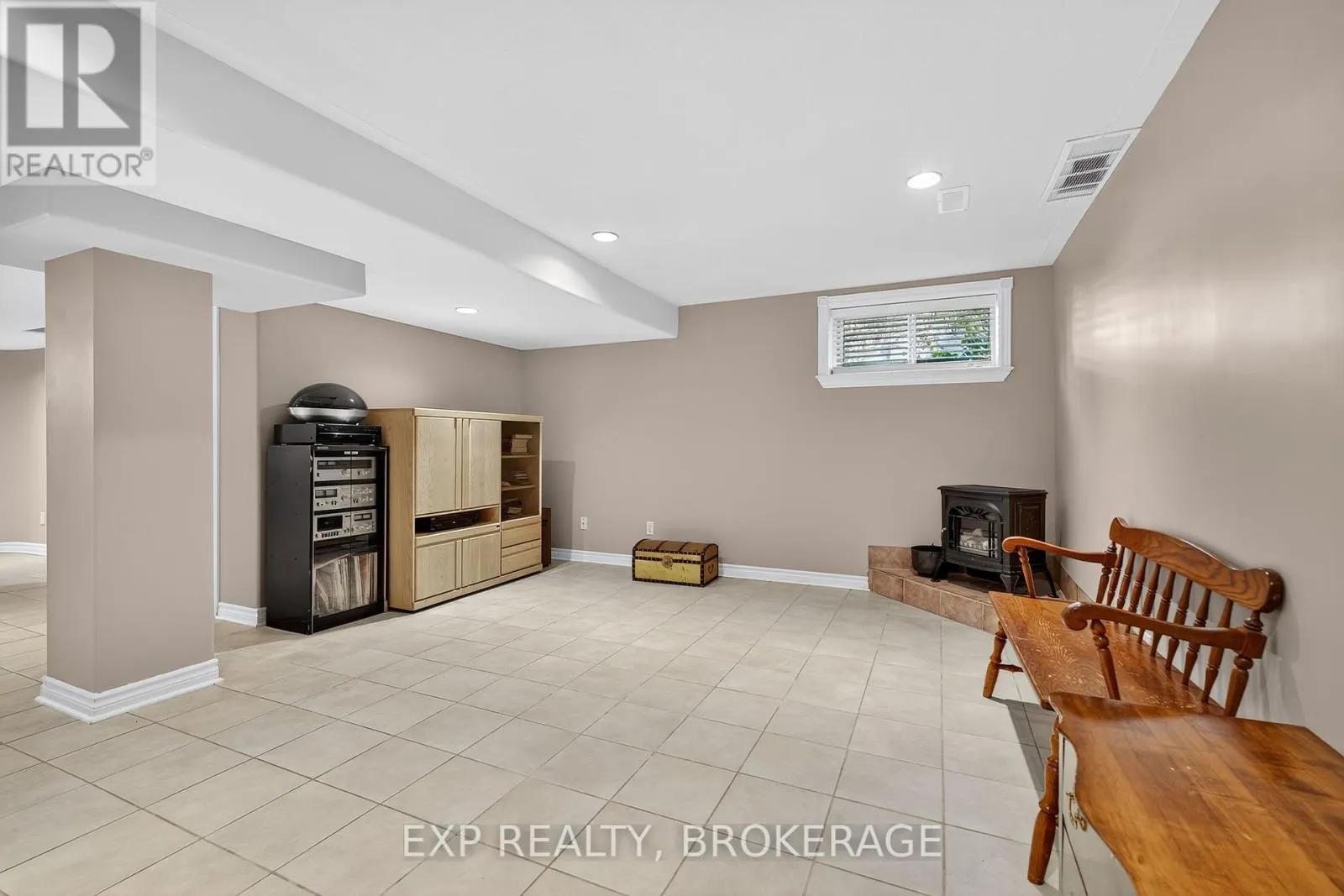 230 HONEYWOOD AVENUE
