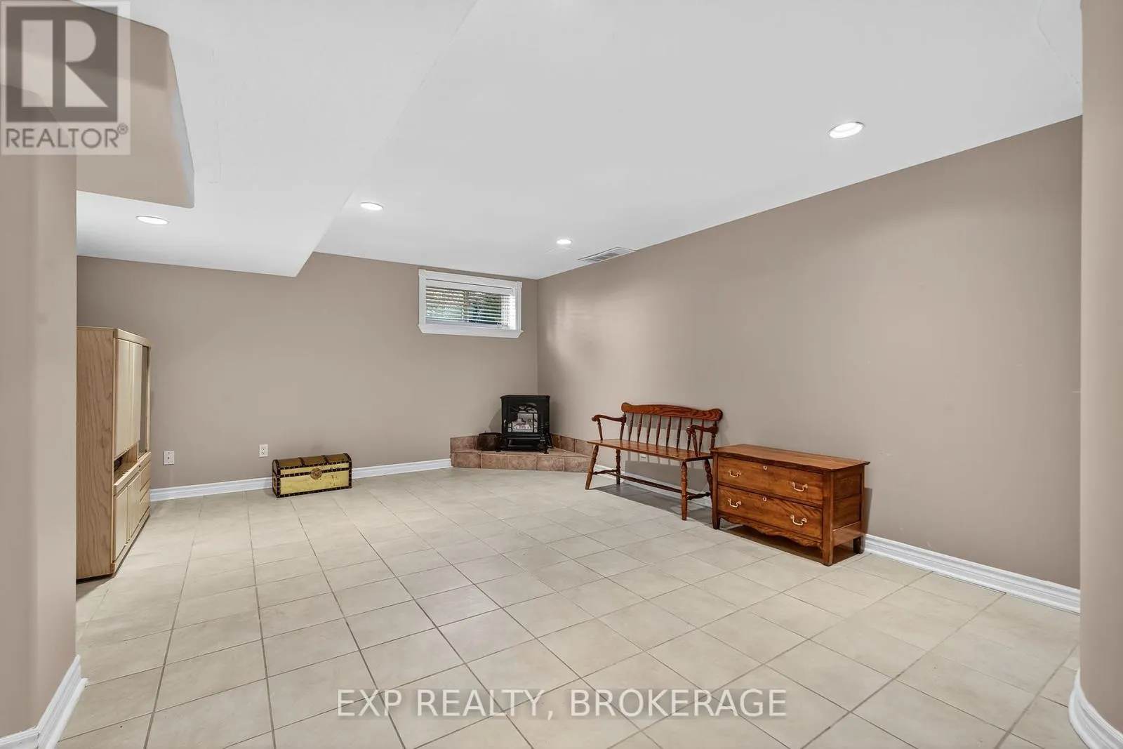 230 HONEYWOOD AVENUE