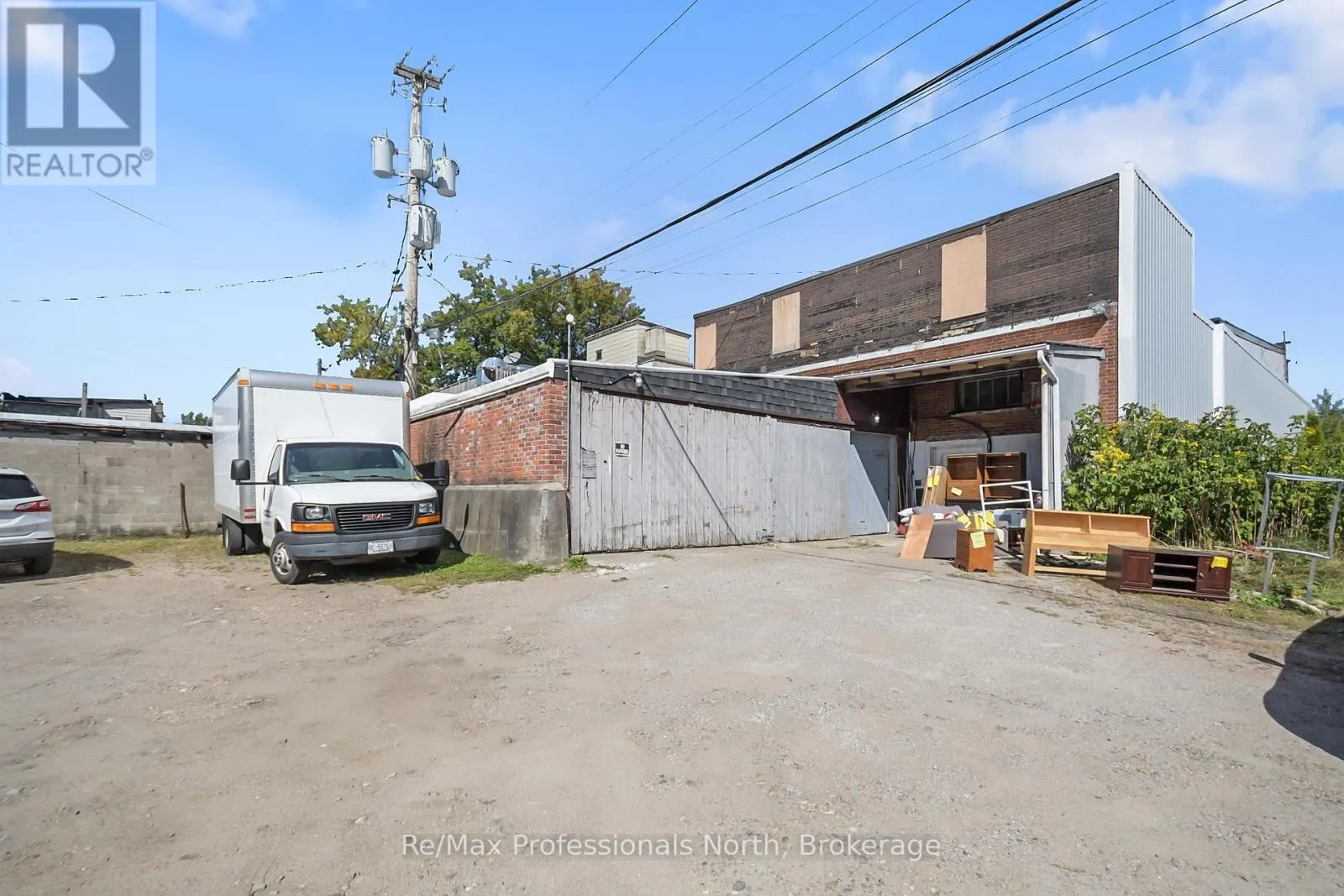 171 MUSKOKA ROAD S
