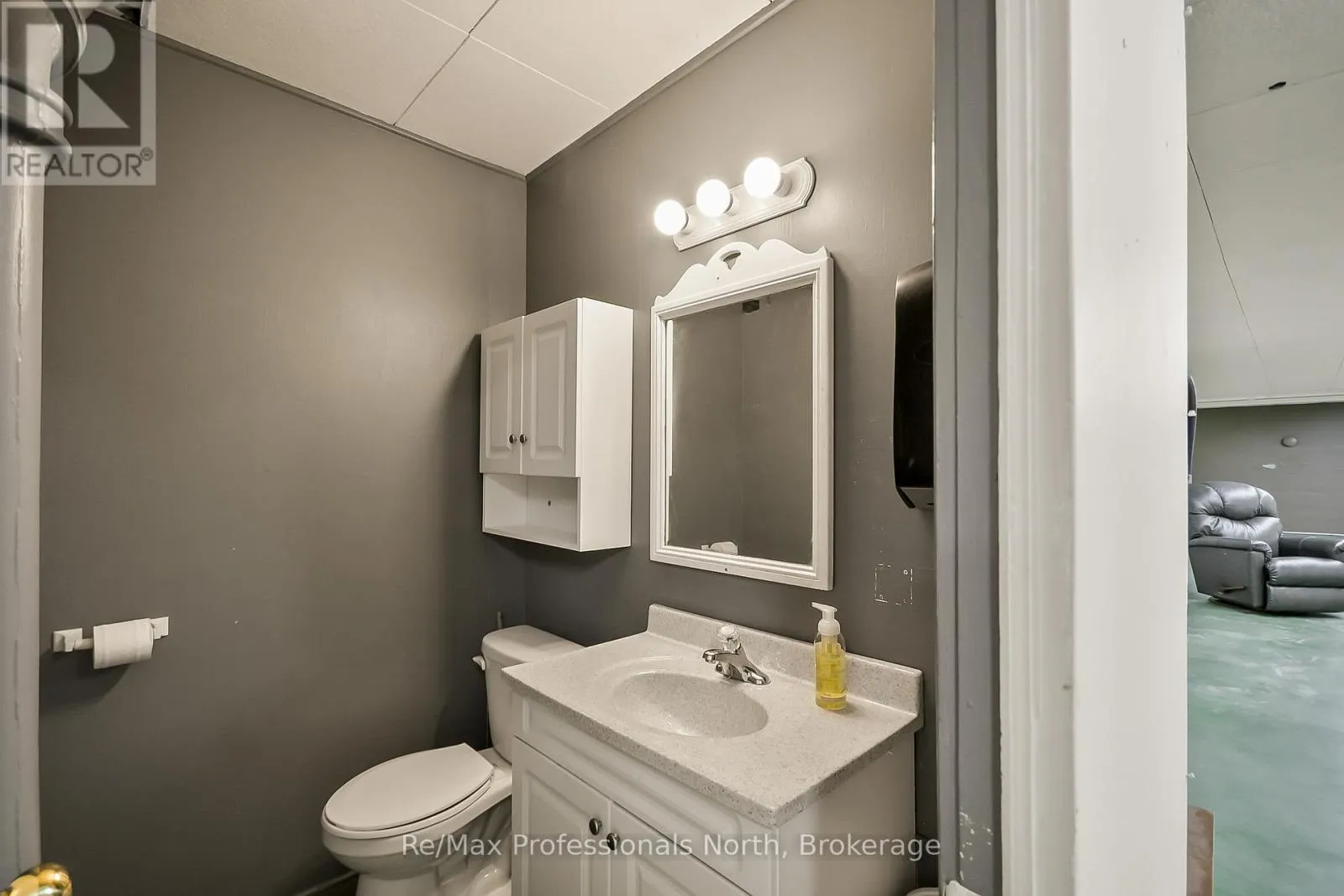 171 MUSKOKA ROAD S