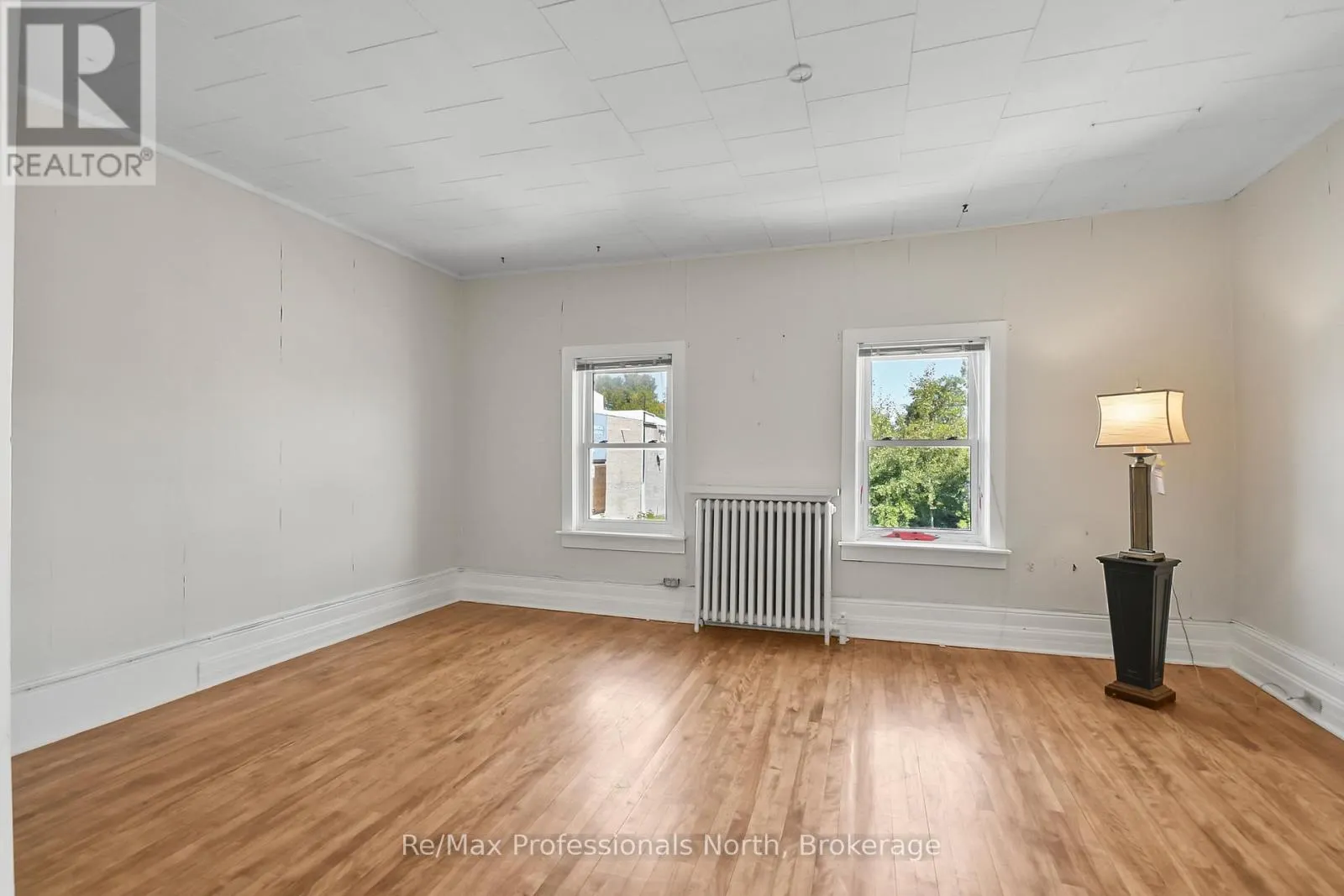 171 MUSKOKA ROAD S