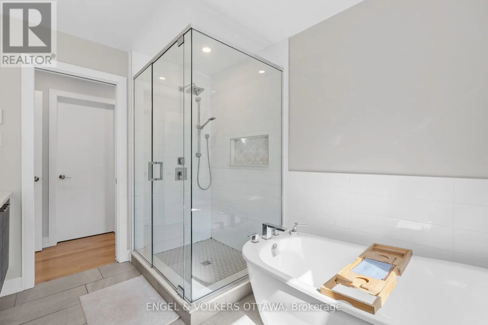 1212 PRINCE OF WALES DRIVE