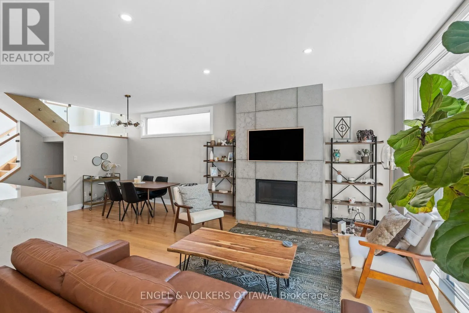 1212 PRINCE OF WALES DRIVE