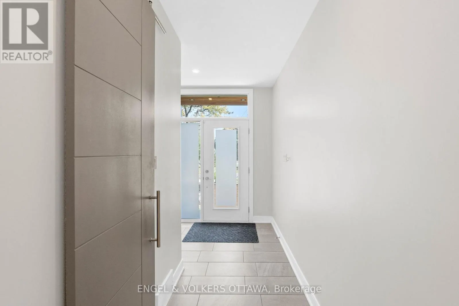 1212 PRINCE OF WALES DRIVE
