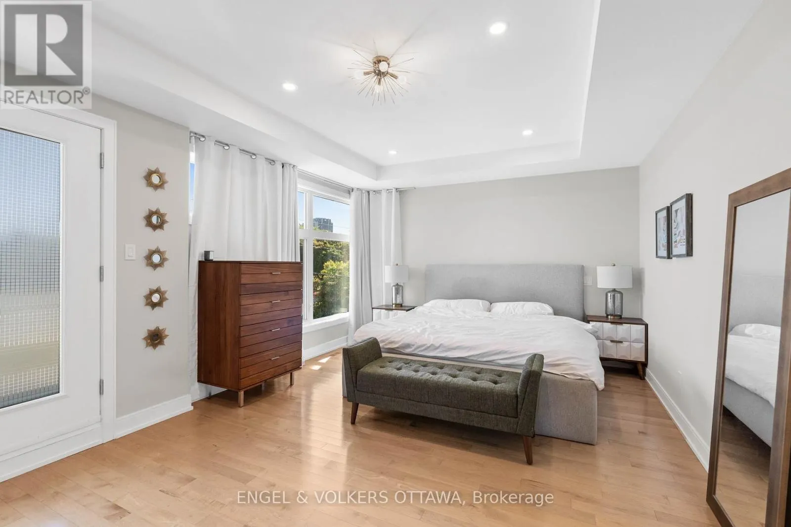 1212 PRINCE OF WALES DRIVE
