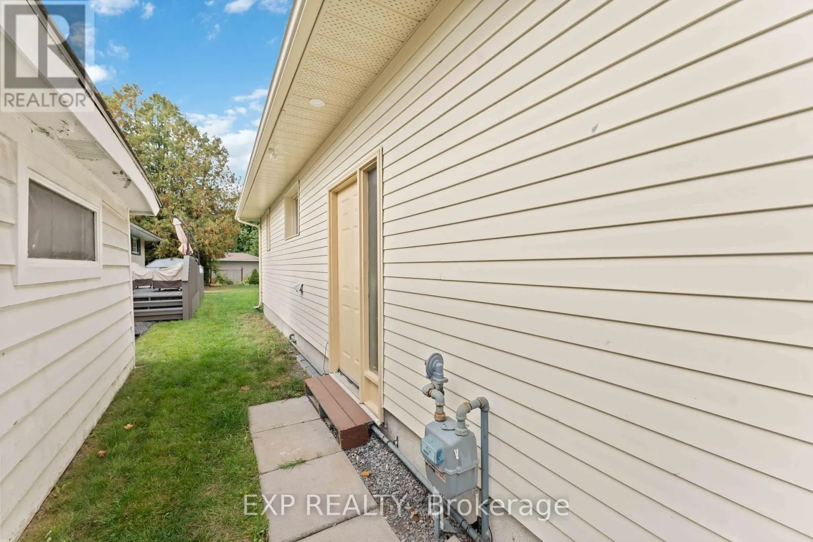 16 EVELYN STREET