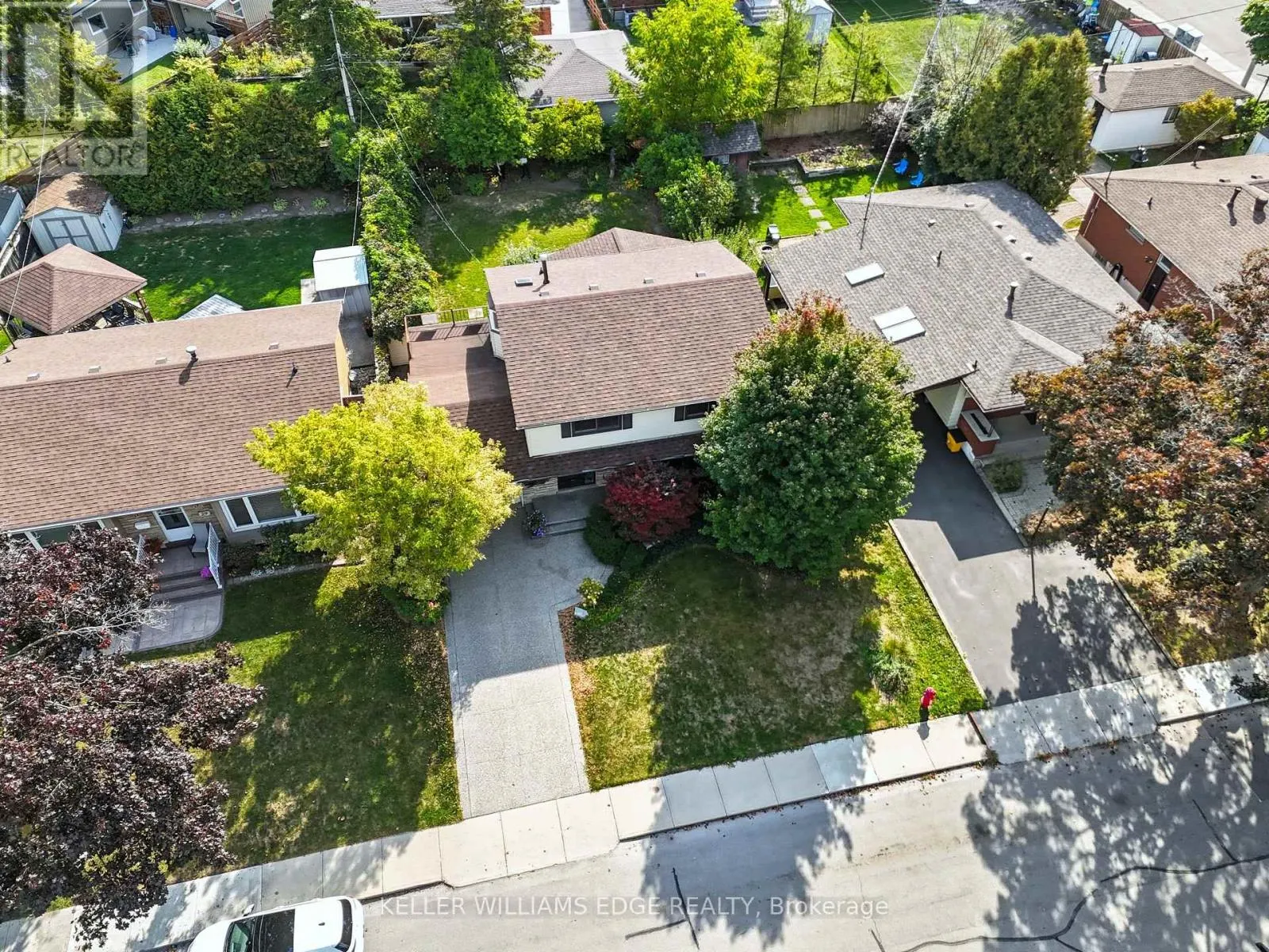33 GOLDFINCH ROAD