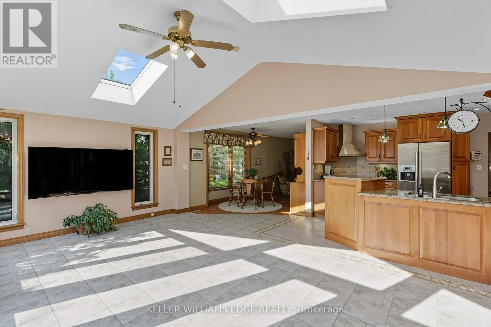 33 GOLDFINCH ROAD