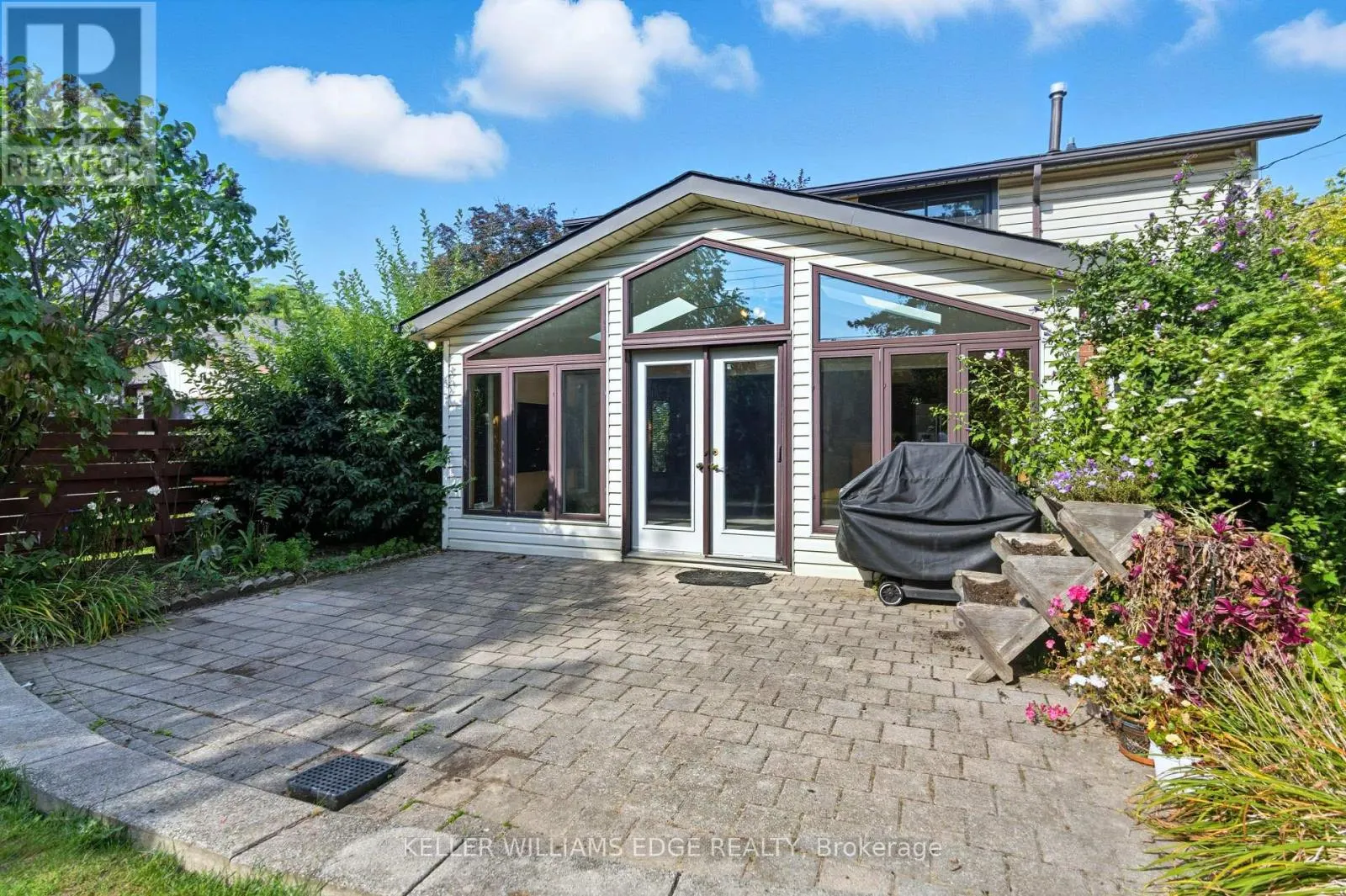 33 GOLDFINCH ROAD
