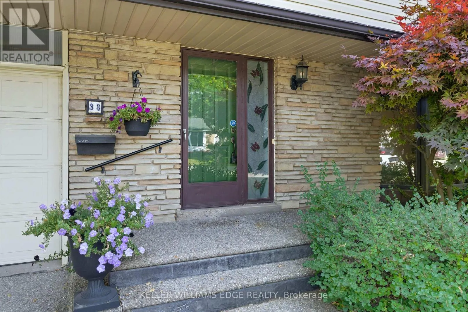 33 GOLDFINCH ROAD