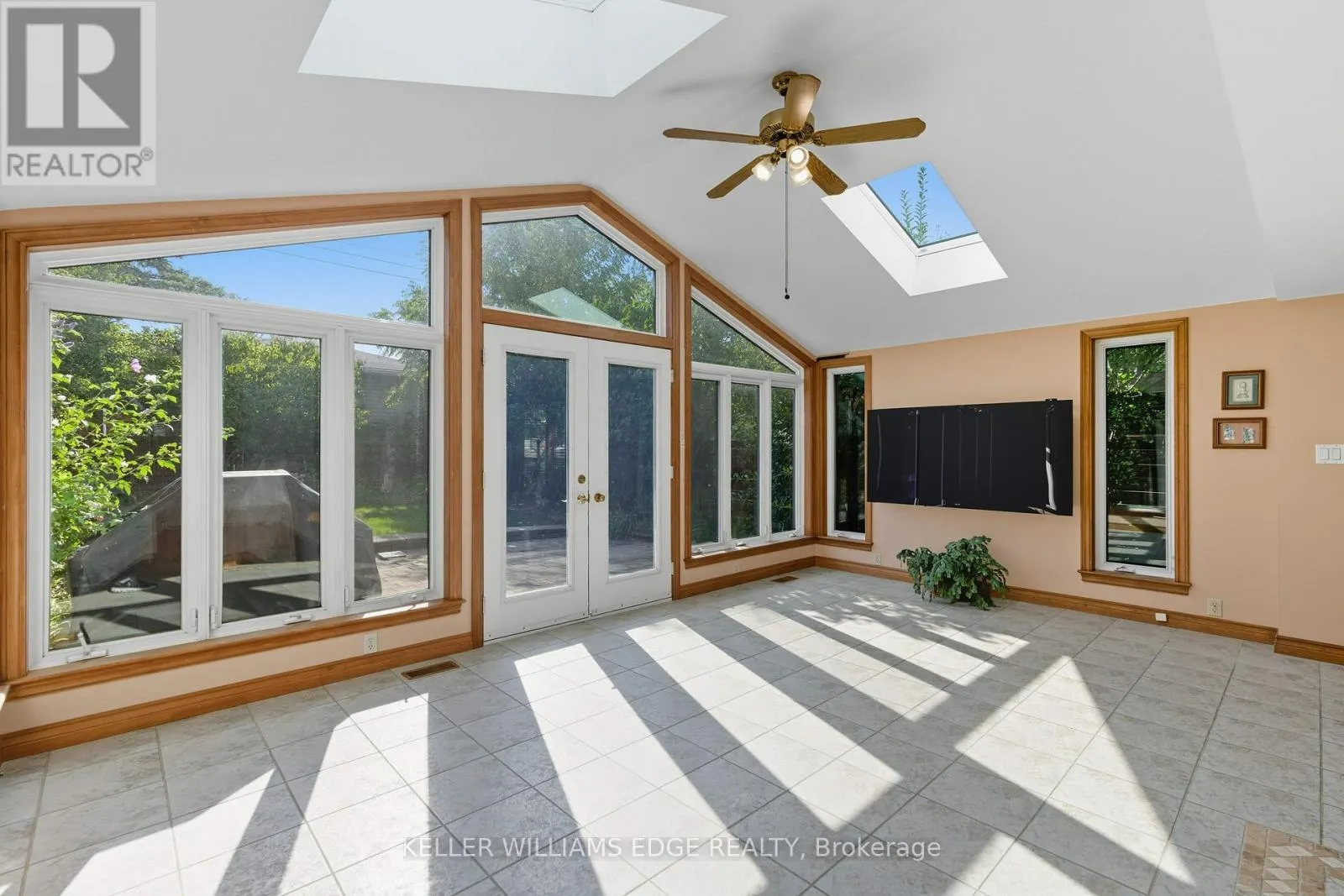 33 GOLDFINCH ROAD