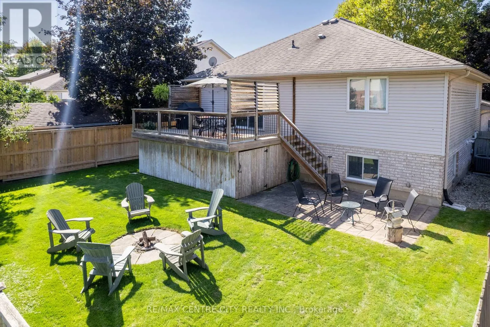 495 RIVERVIEW DRIVE