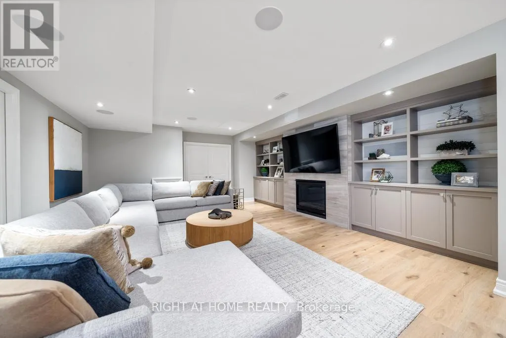 166 FOXRIDGE DRIVE