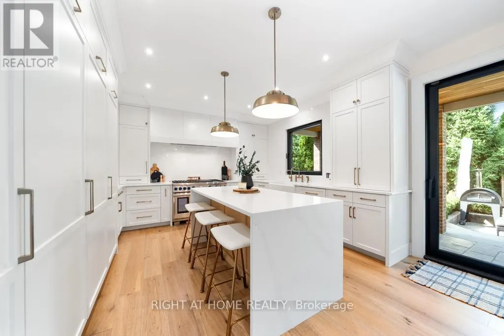 166 FOXRIDGE DRIVE