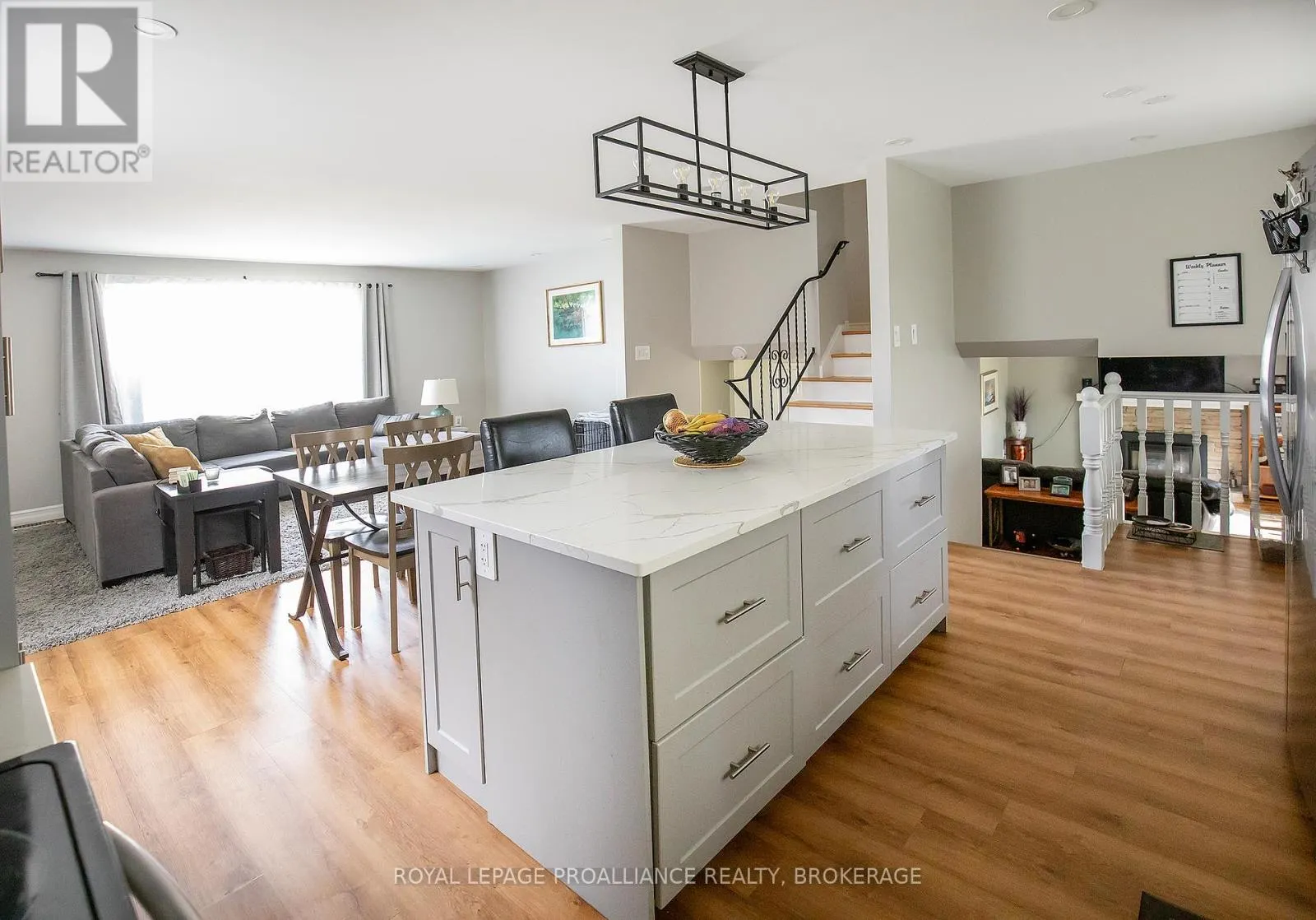 296 OLYMPUS AVENUE