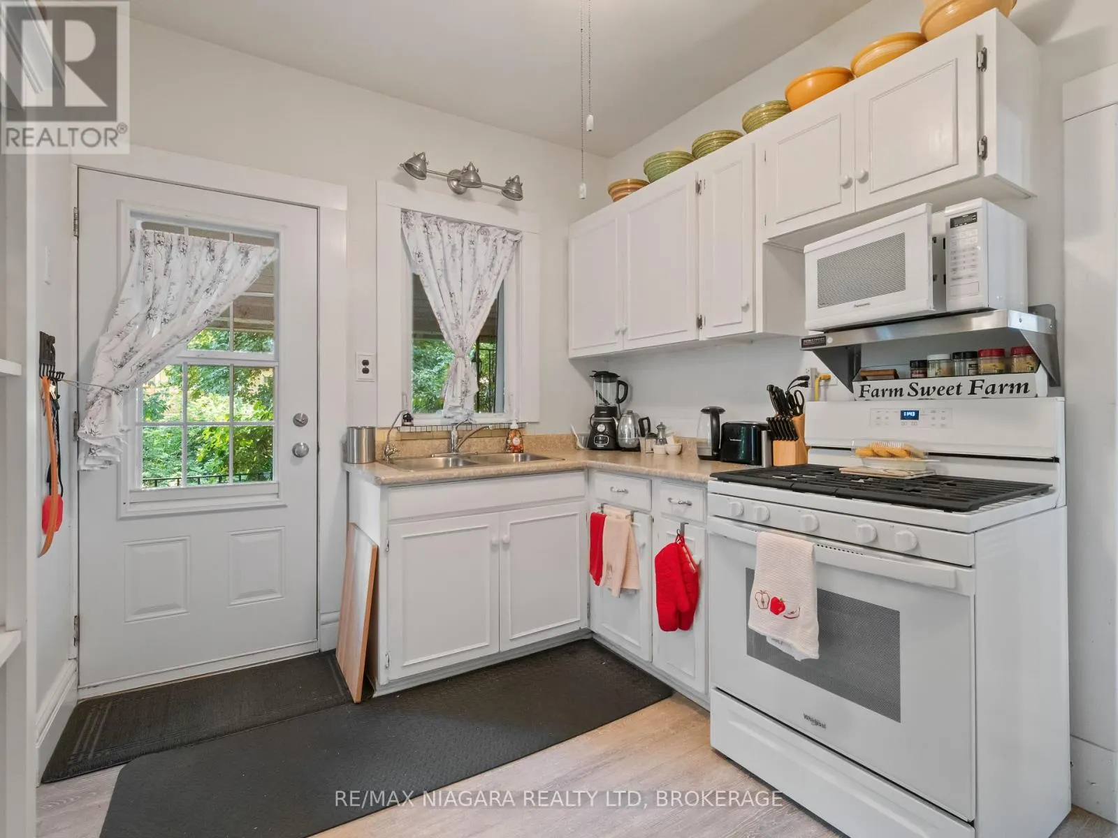 4722 RYERSON CRESCENT