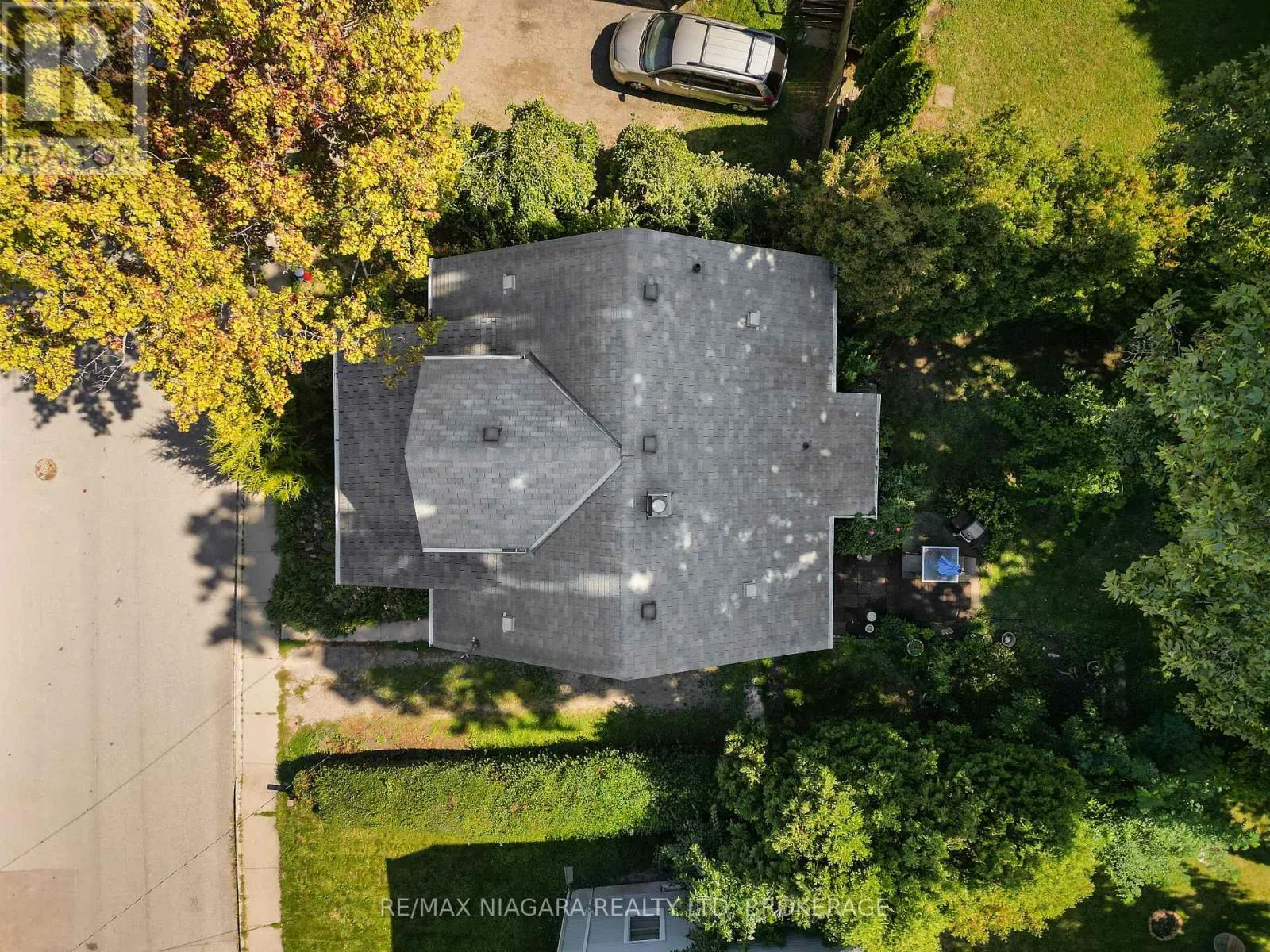 4722 RYERSON CRESCENT
