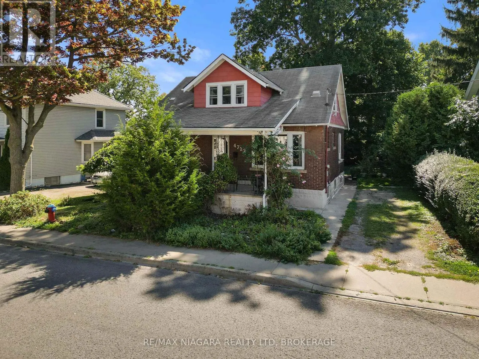 4722 RYERSON CRESCENT