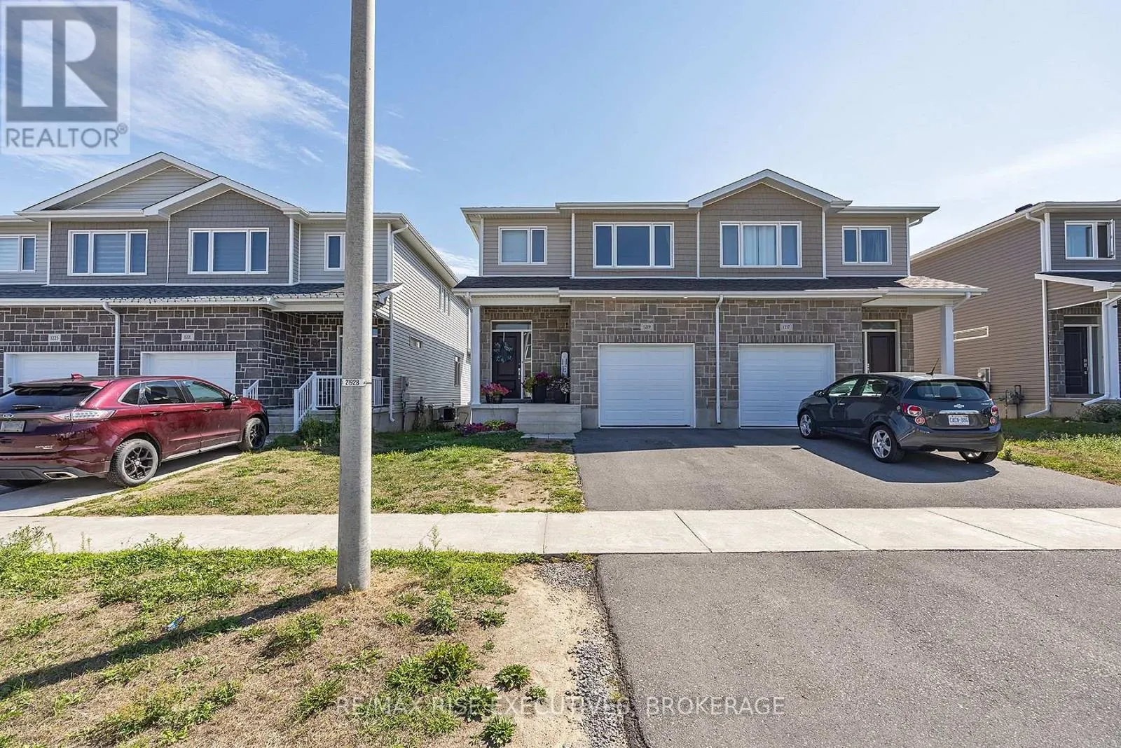1219 MAX CRESCENT