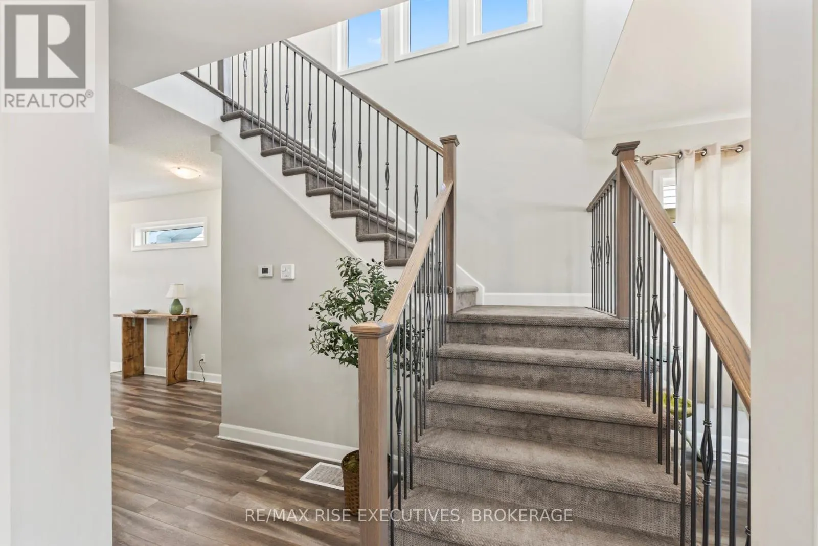 1219 MAX CRESCENT