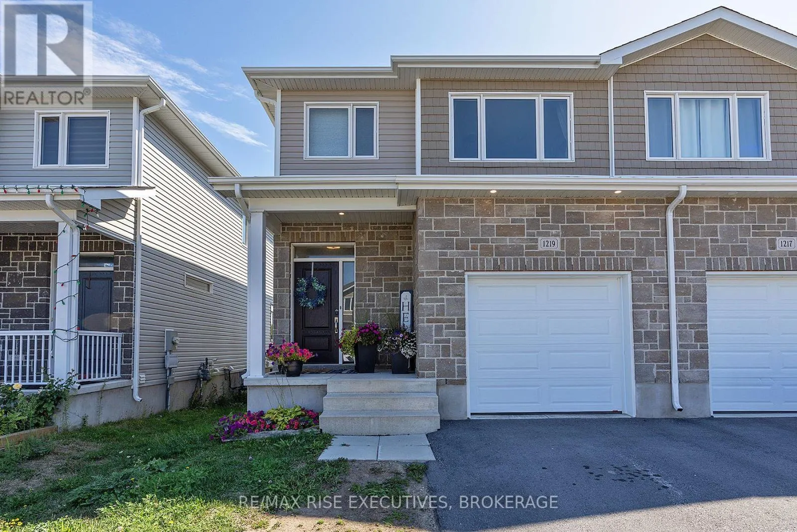 1219 MAX CRESCENT
