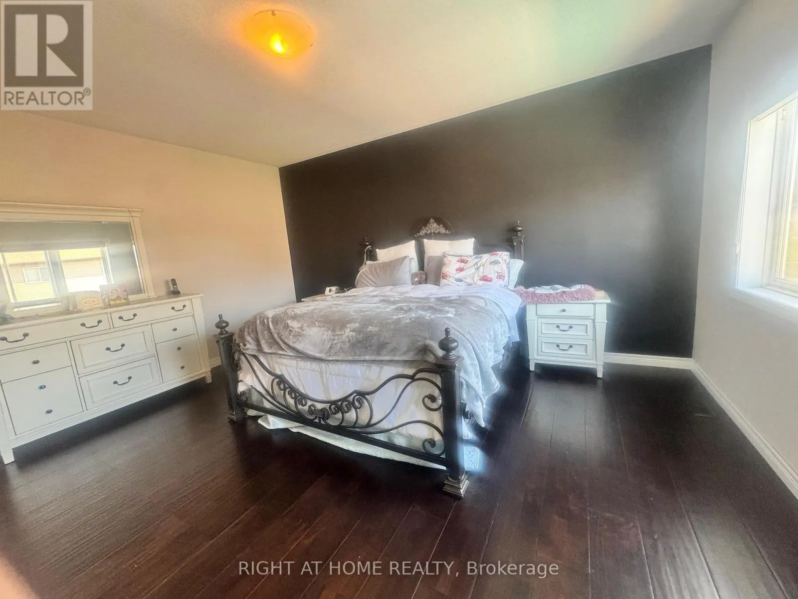 95 HIDDEN RIDGE CRESCENT