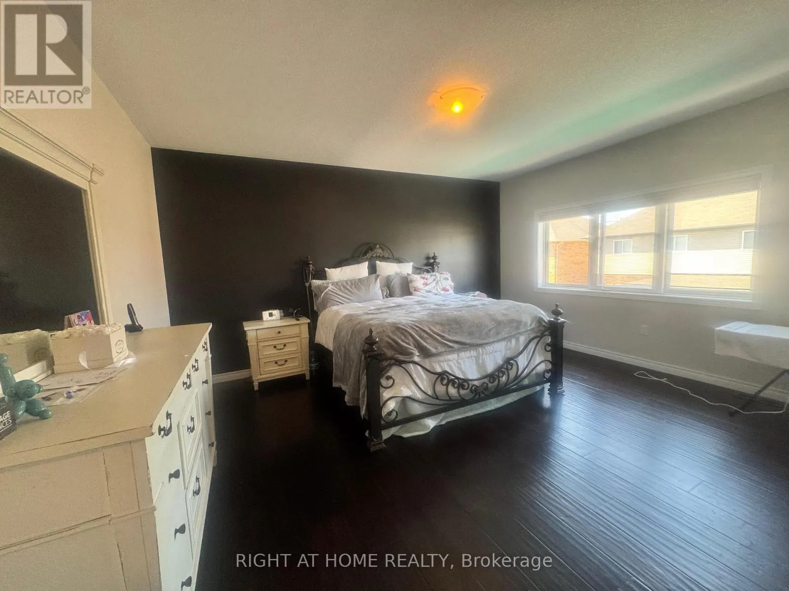 95 HIDDEN RIDGE CRESCENT