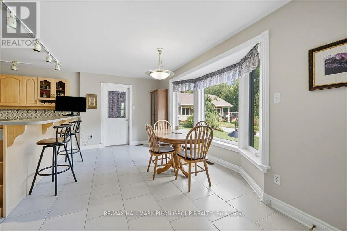1717 LAKESHORE DRIVE