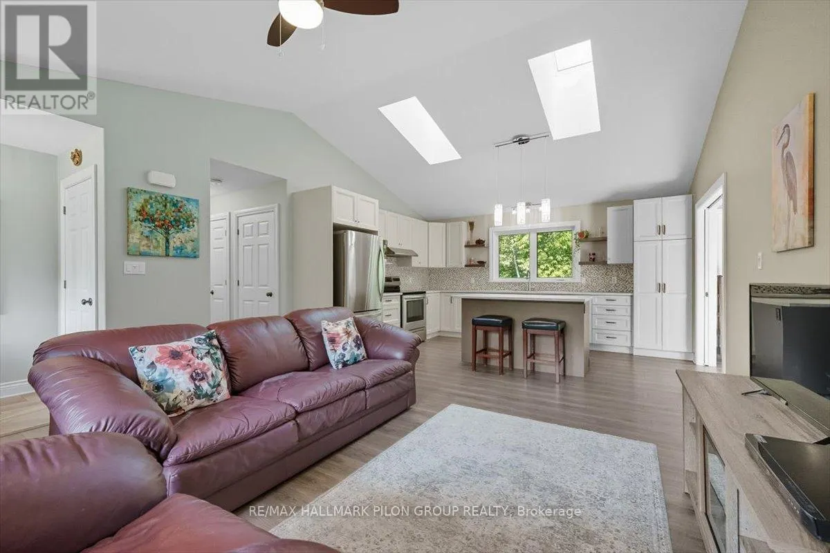 1717 LAKESHORE DRIVE